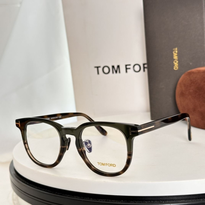 TOM FORD